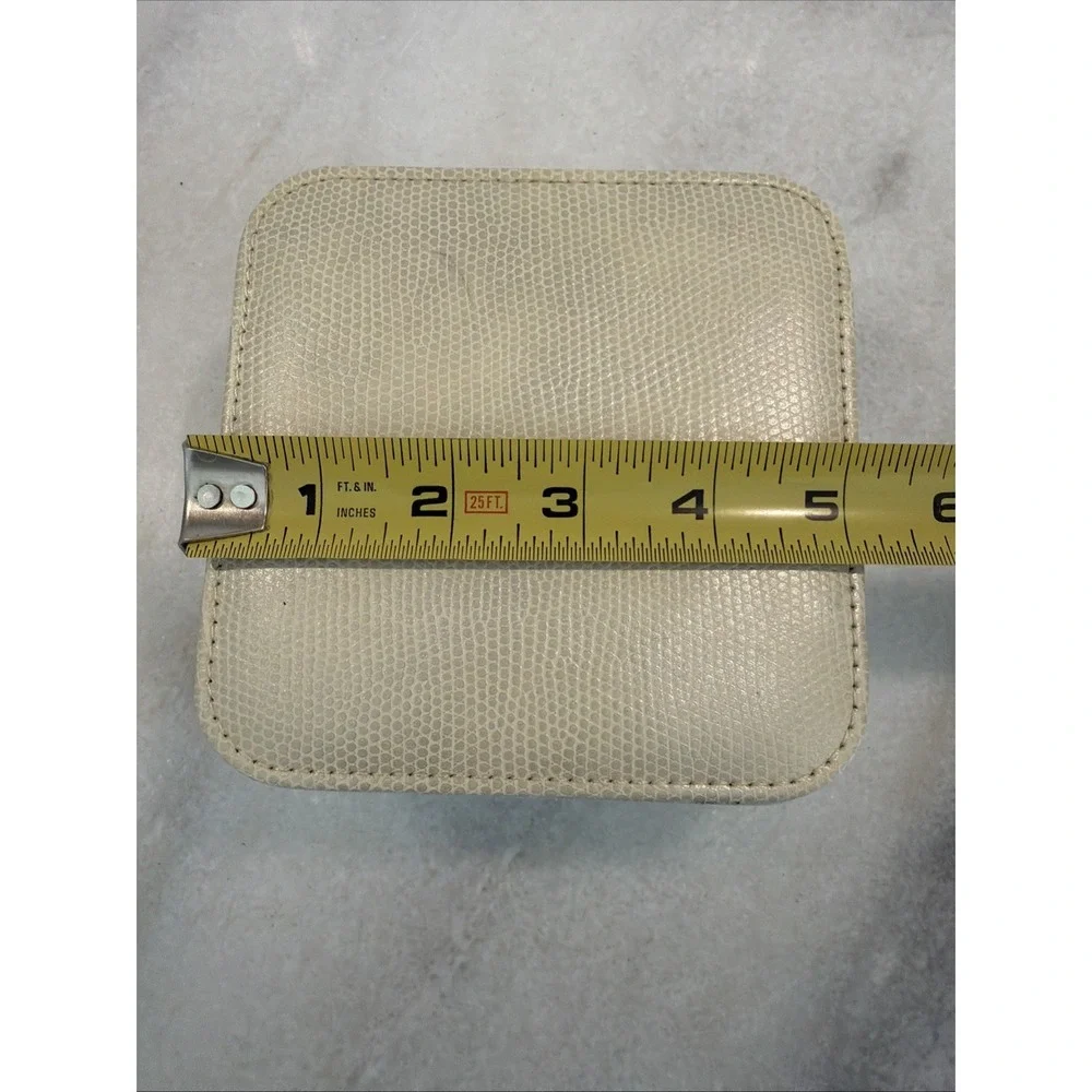 Hives And Honey Travel Jewelry Case GWB01